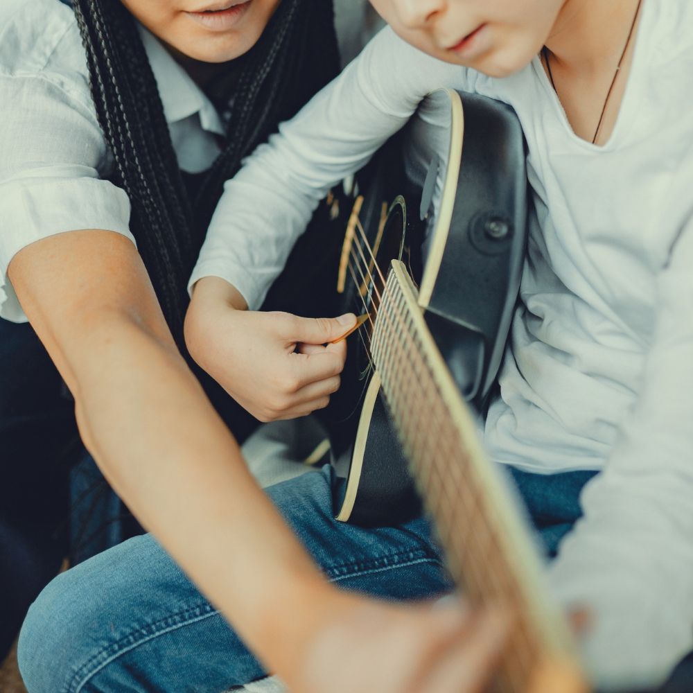 kids bass guitar lessons